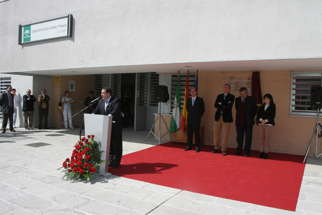 2011-03-07-inauguracioncolegio02