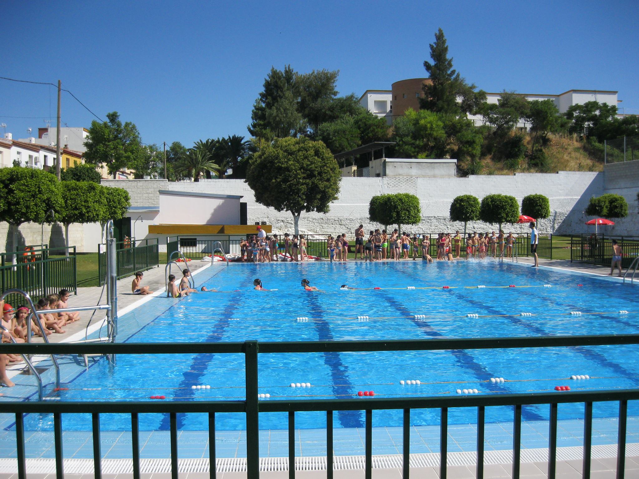 10477426_747945078603054_7540250464045973290_o